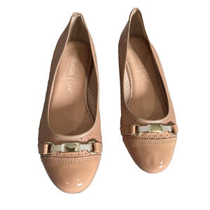 Moleca Women’s Slip-On Shoes Size 8 Neutral Pink Beige Low wedge Flat